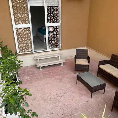 Oleander Apartment *